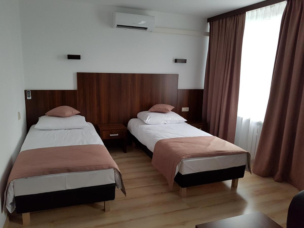 Pod Kominem Pokoje i Apartamenty Brzezie  Exteriér fotografie